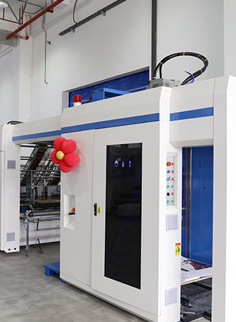 Complete set of fully automatic post press equipment